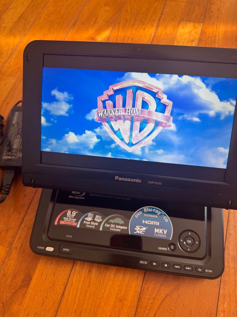 Panasonic ポータブルブルーレイディスクプレーヤー DMP-B200