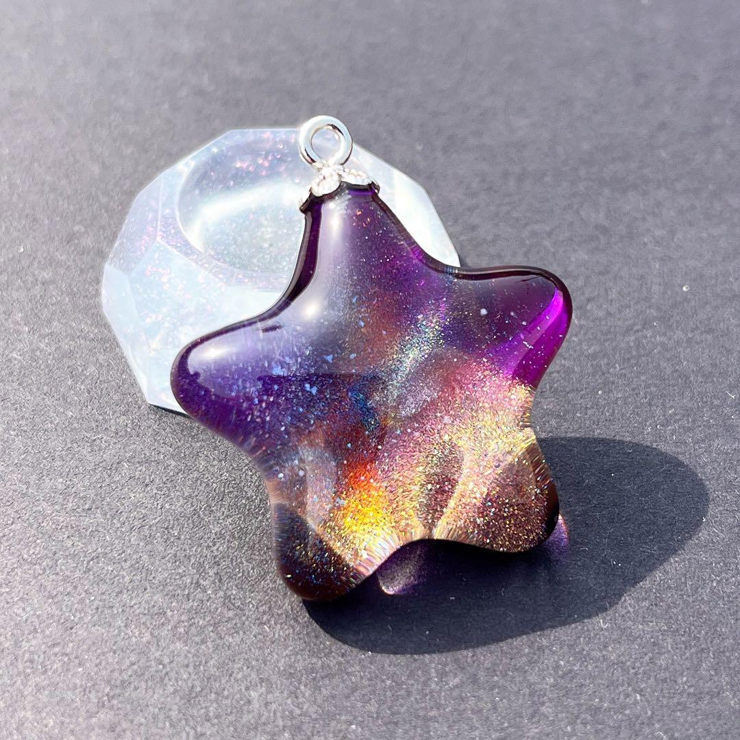 【ハンドメイド】81.竜の落とし子・星の銀河・紫と緑・台座