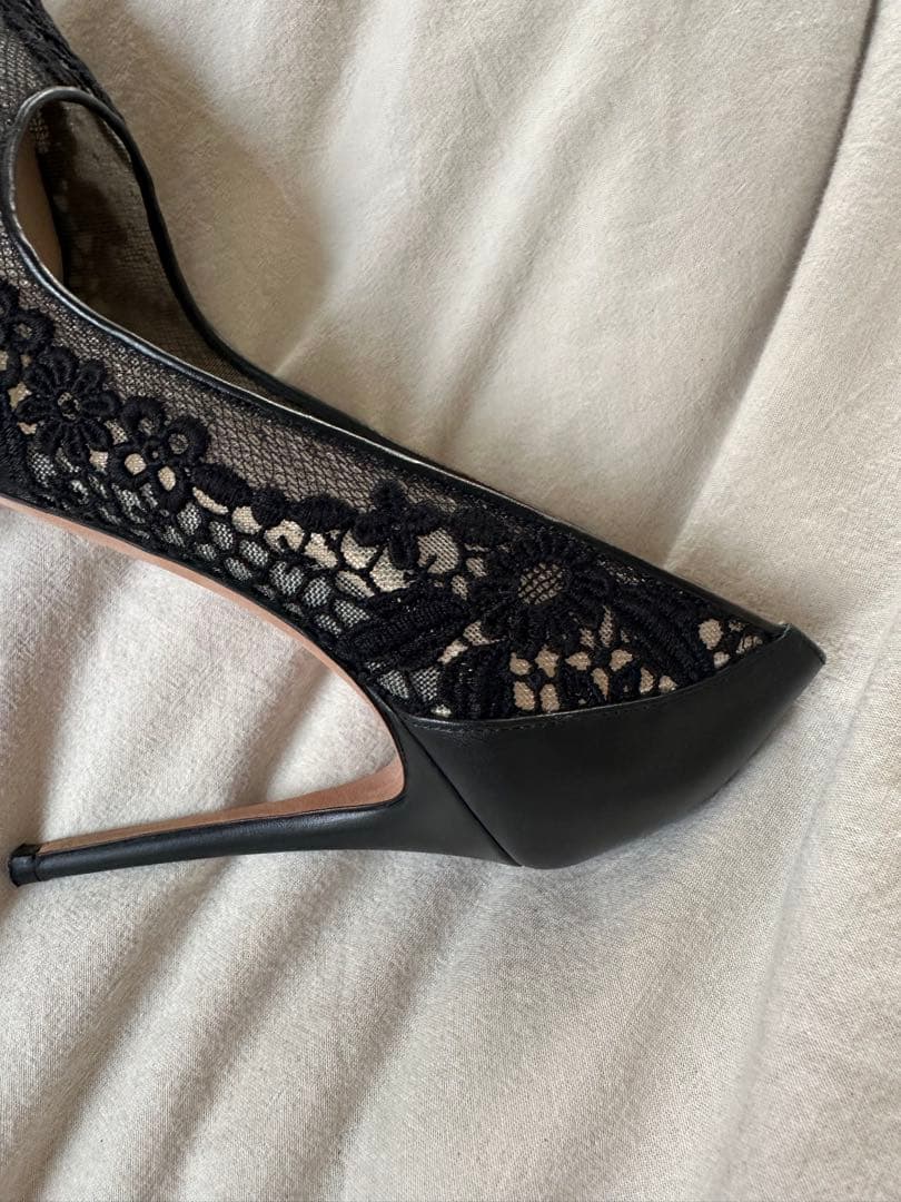 ヴァレンティノガラヴァーニ パンプス サイズ35 スタッズ 結婚式 レース