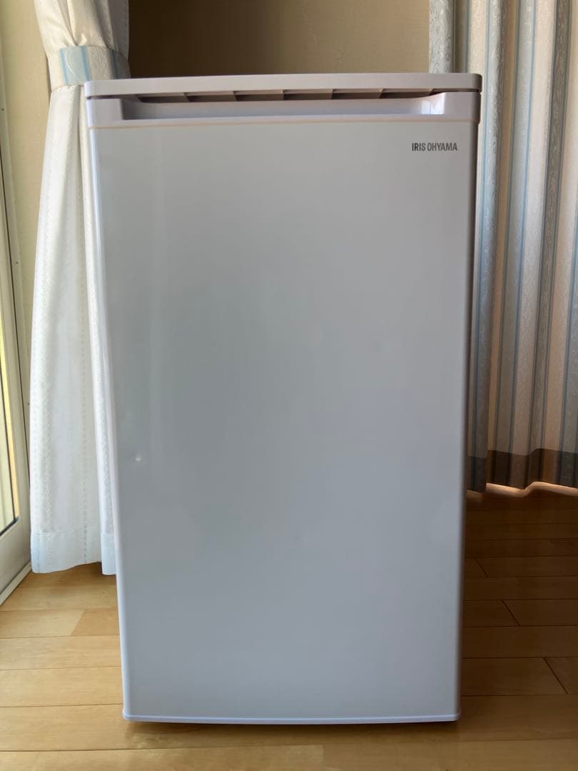 アイリスオーヤマ冷凍庫IUSD-6B-W