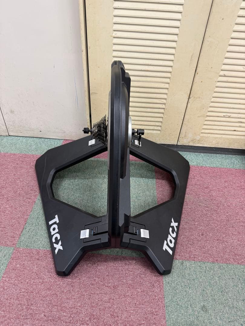 TACX NEO SMART T2800 タックス　スマートレーナー ローラー台