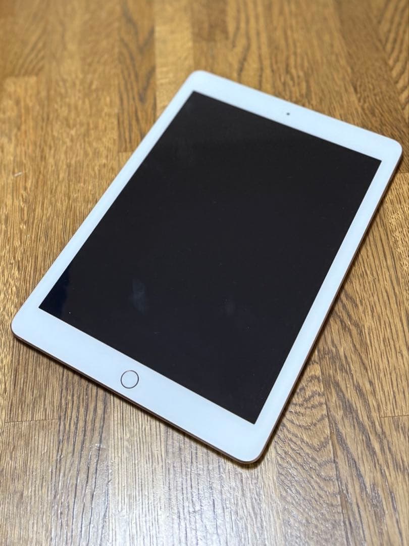 Apple iPad 第6世代　32GB セルラー 本体