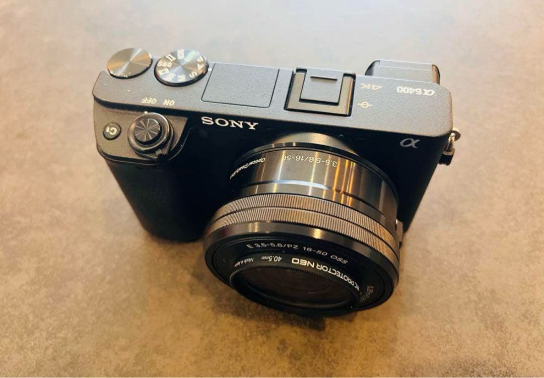 SONY α6400 パワーズームレンズキット ILCE-6400L 充電器付き