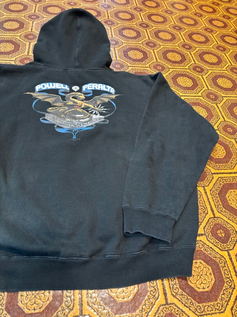 2005 Powell & Peralta ブラックパーカー M