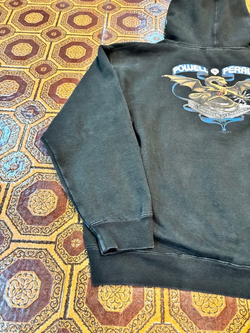 2005 Powell & Peralta ブラックパーカー M