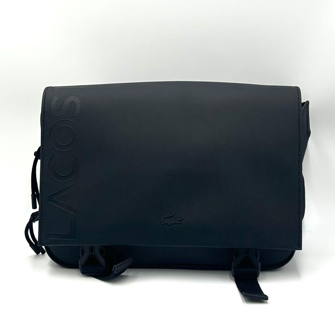 【極美品】LACOSTE メッセンジャーバッグ 黒