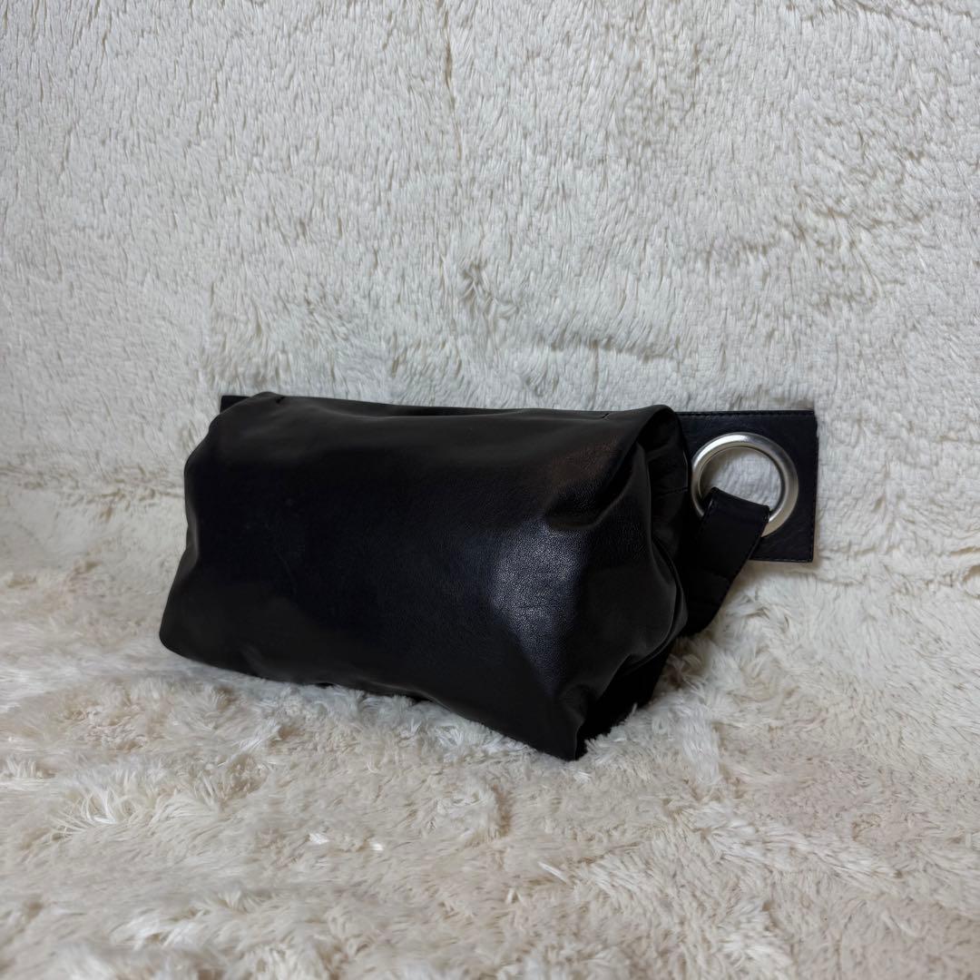 美品　kawa-kawa カワカワ　レザー　ボディバッグ　斜めがけ　肩掛け　金具