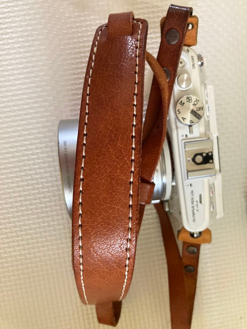 OLYMPUS E-PL6 ホワイト/ 25mm f1.8 単焦点レンズのセット