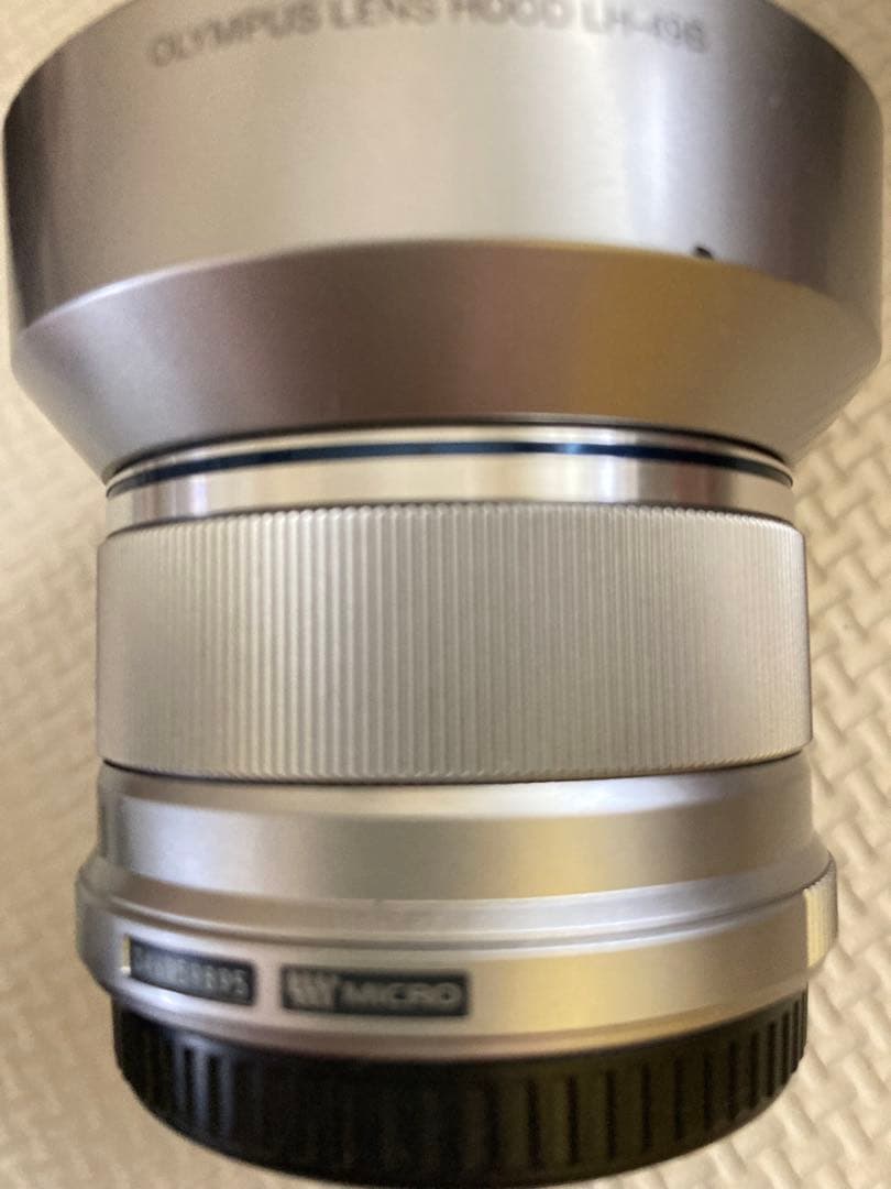 OLYMPUS E-PL6 ホワイト/ 25mm f1.8 単焦点レンズのセット