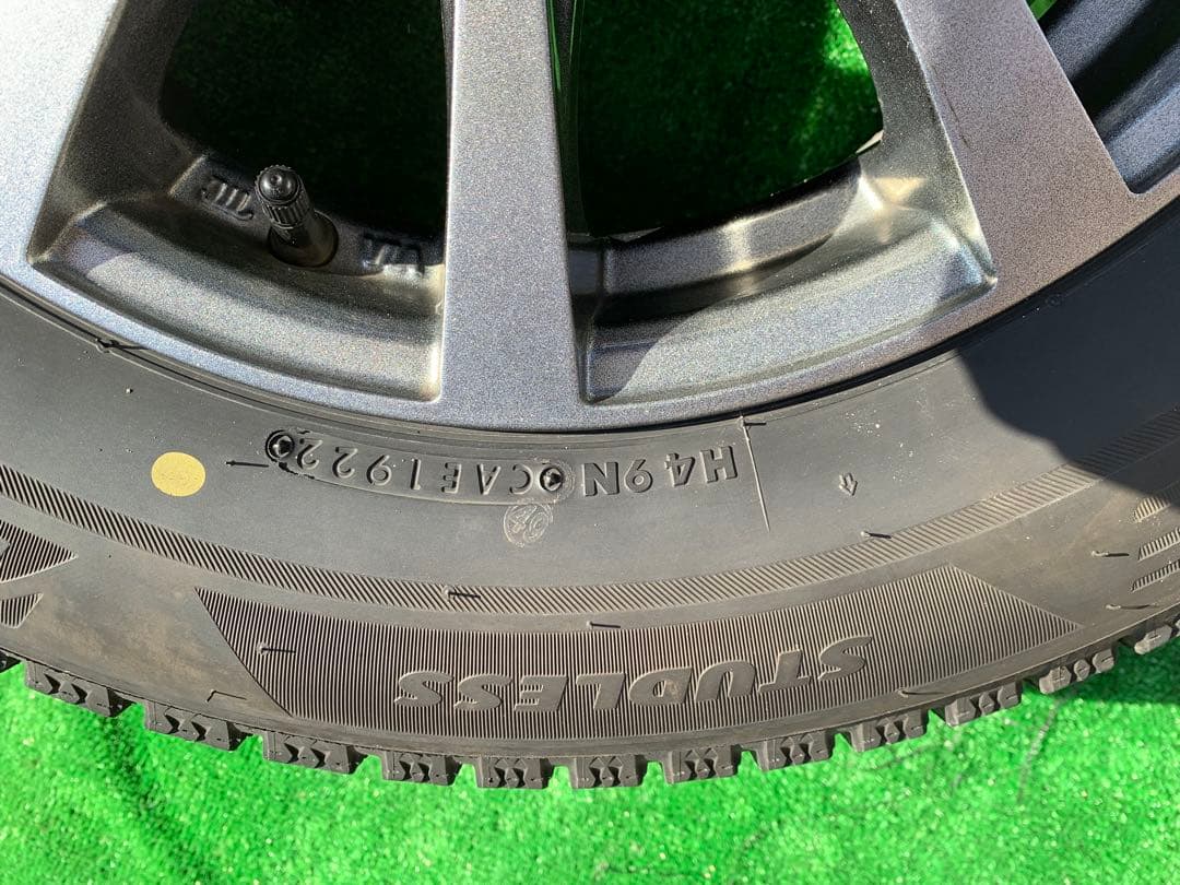 スタッドレス・ホイール4本セットセレナc26 195/65/R15 VRX2