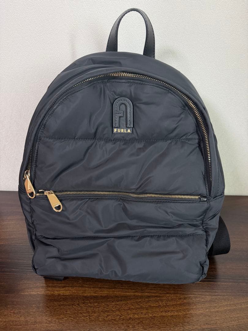 FURLA ブラック リュック　ナイロン