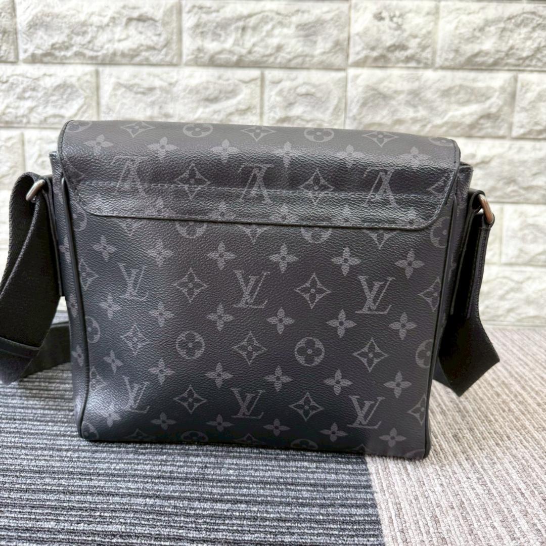 ルイヴィトン モノグラム エクリプス ディストリクトPM NV2 ショルダー