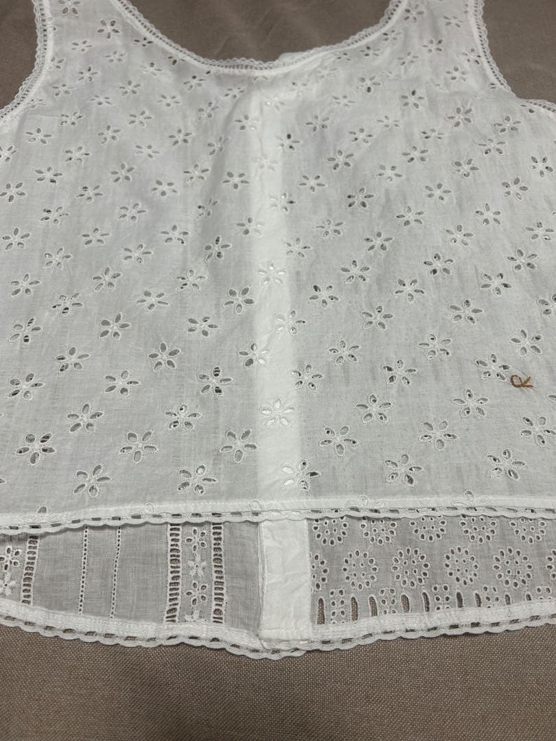 45R フォーティファイブアール　　 度甘平のカットワークキャミソール