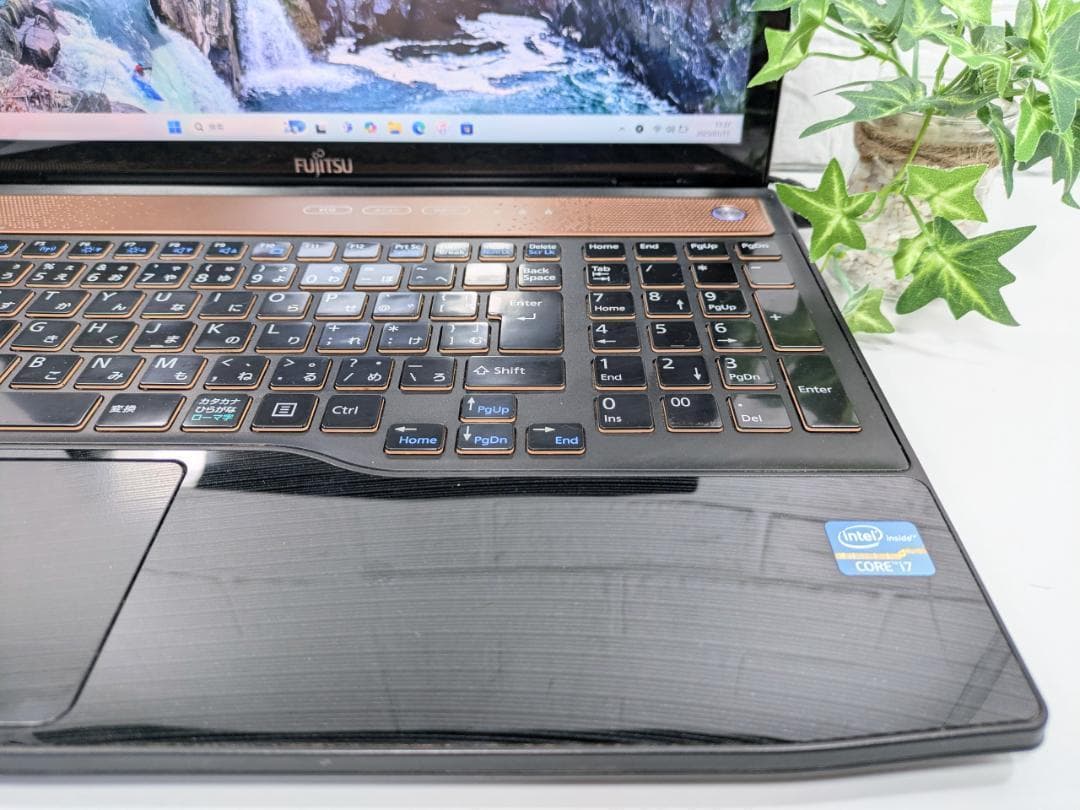 わ*こ様 i7搭載！　Windows11ノートパソコン✨オフィス付き✨富士通　爆