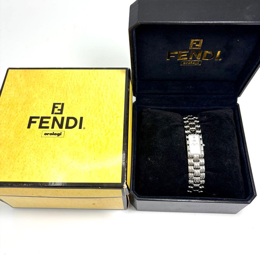 【稼働】箱付き フェンディ 660L オロロジ 腕時計 ズッカ レディース