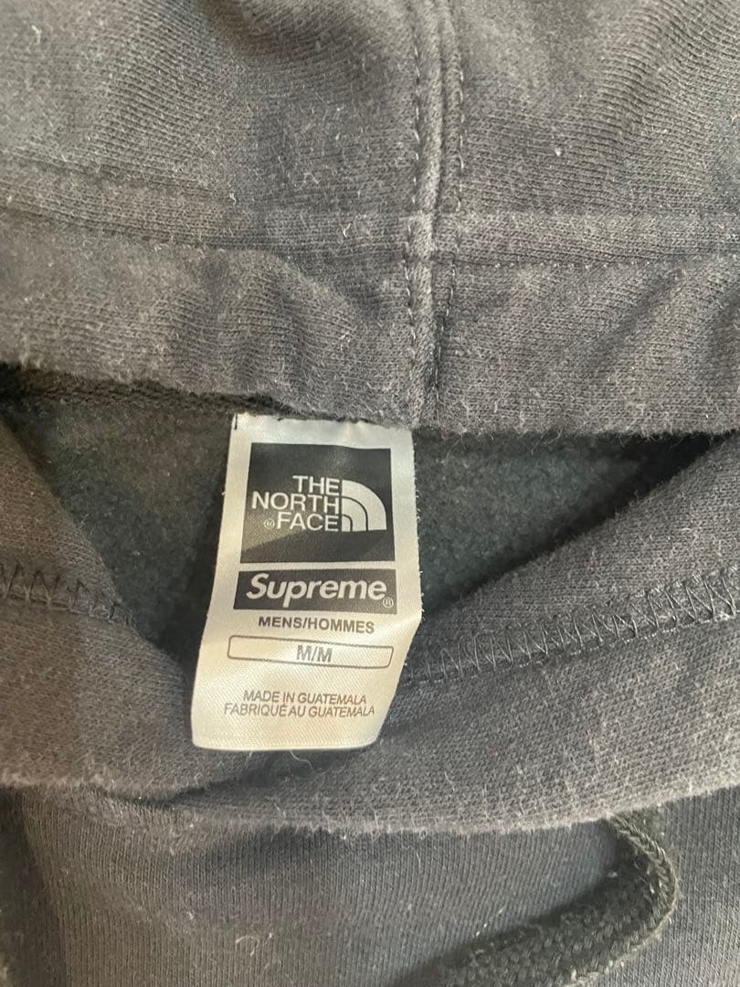 supreme⭐︎The North Faceのパーカー