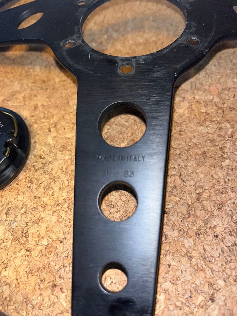 よ*し様 MOMO ステアリング prototipo 黒　レザー