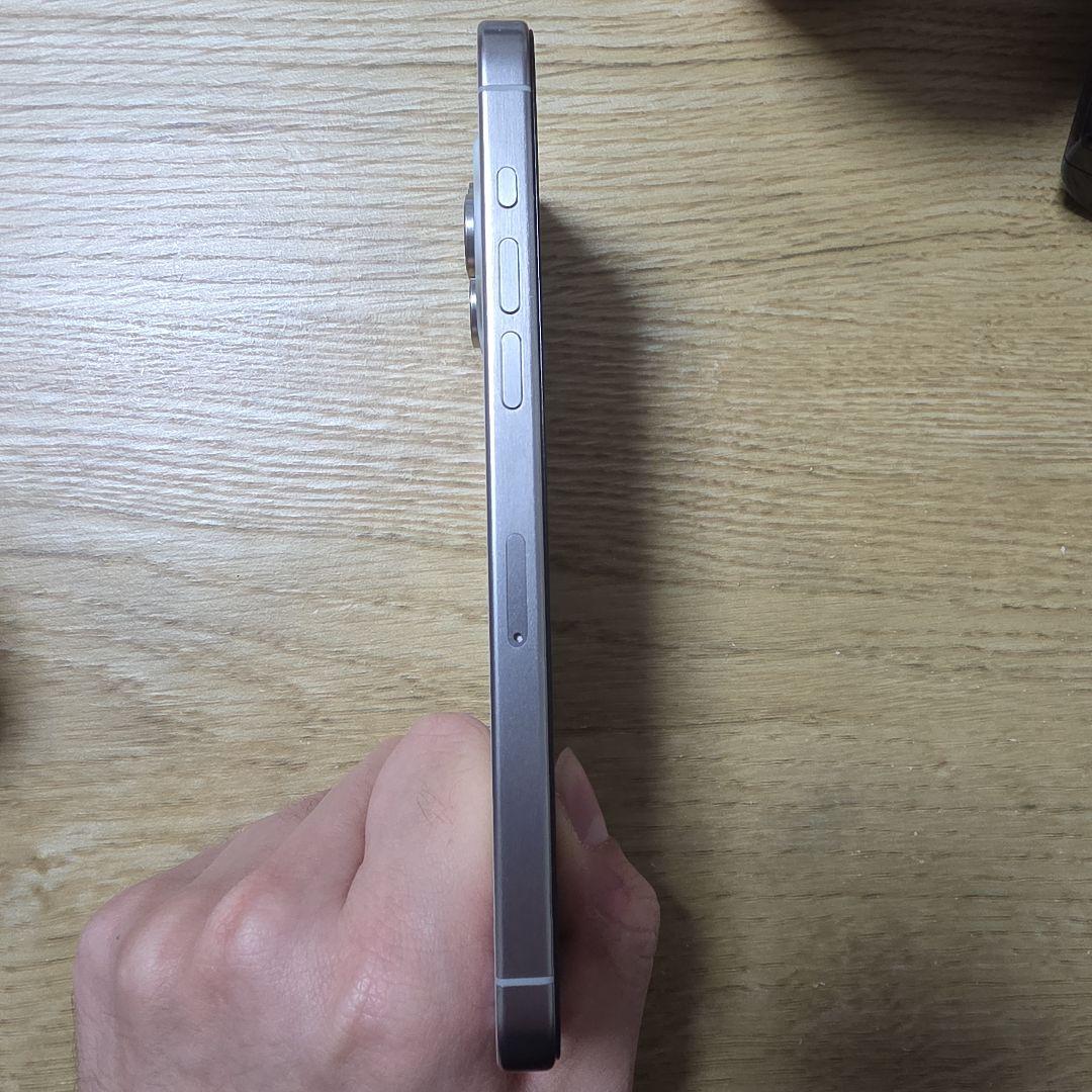 iPhone 15Pro maxホワイト 電池容量100% おまけ付