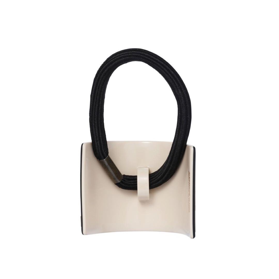 ALEXANDRE DE PARIS LISERAI ポニー