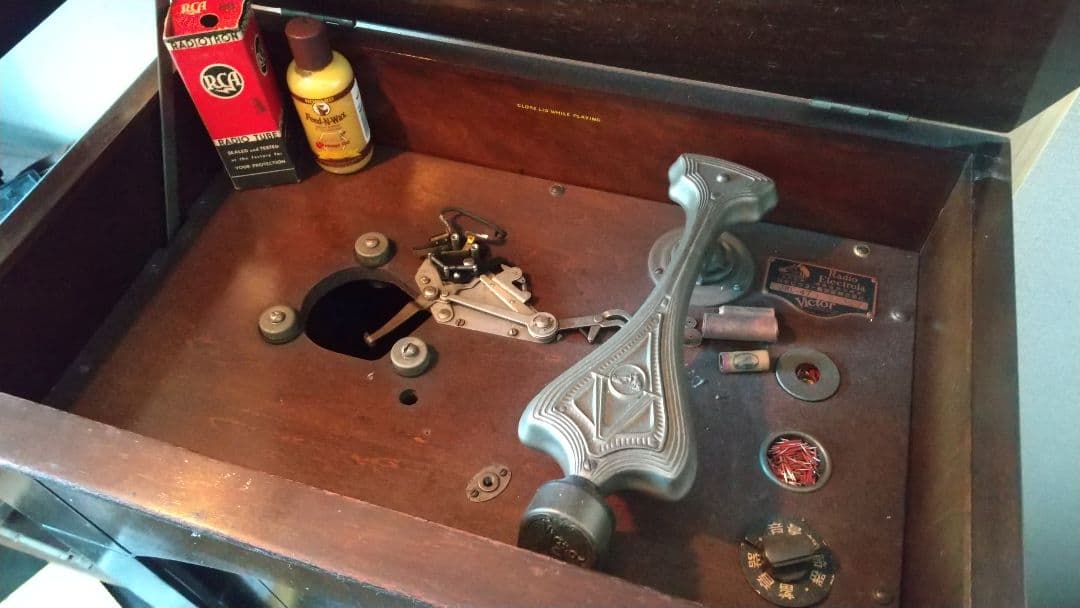 ラジオのみ修理済 日本ビクター JRE-47 電気蓄音機 真空管ラジオ 引取のみ