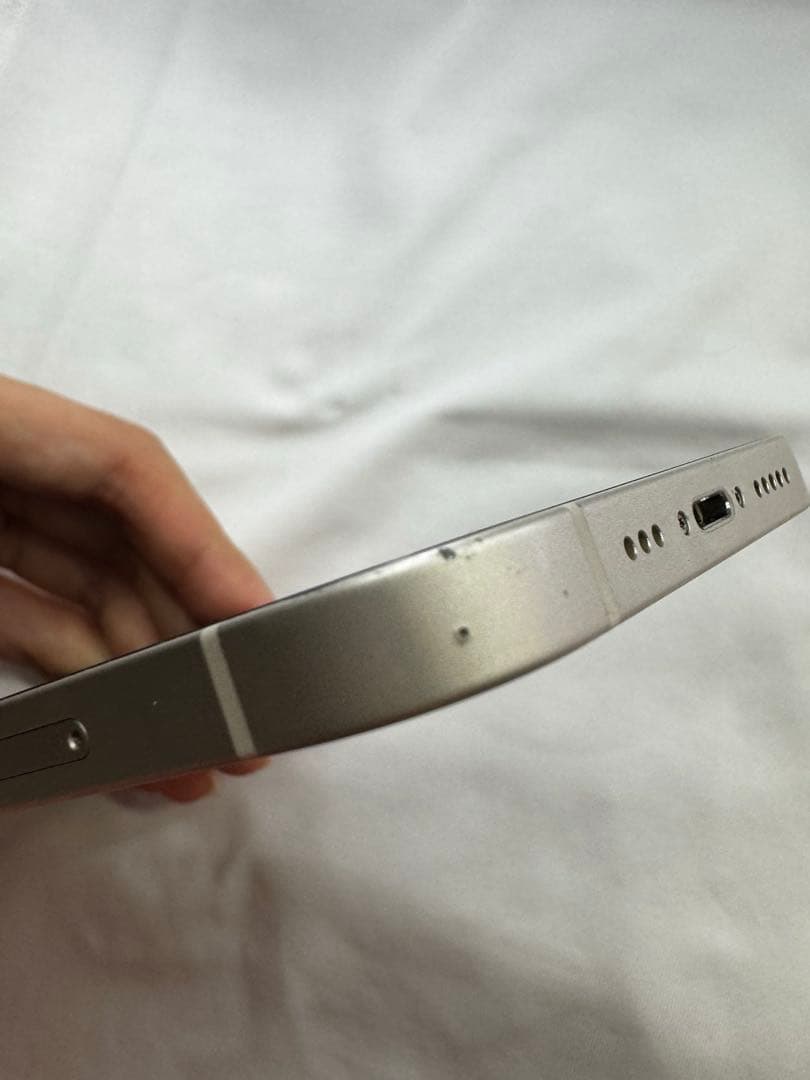 iPhone 13 128GB スターライト