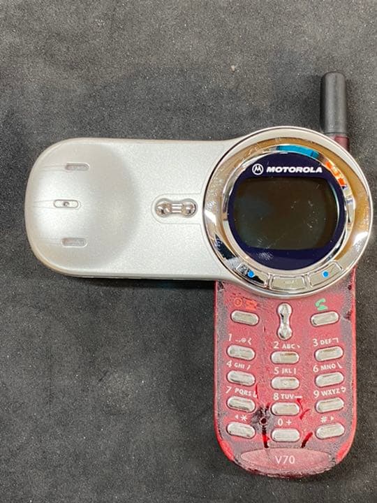 Motorola 日本未発売　V70 コレクター品