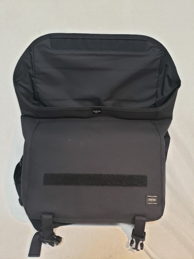 PORTER メッセンジャーバッグ
