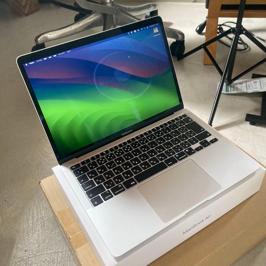 MacBook Air M1 2020 8GB 256GB 美品 おまけ付き