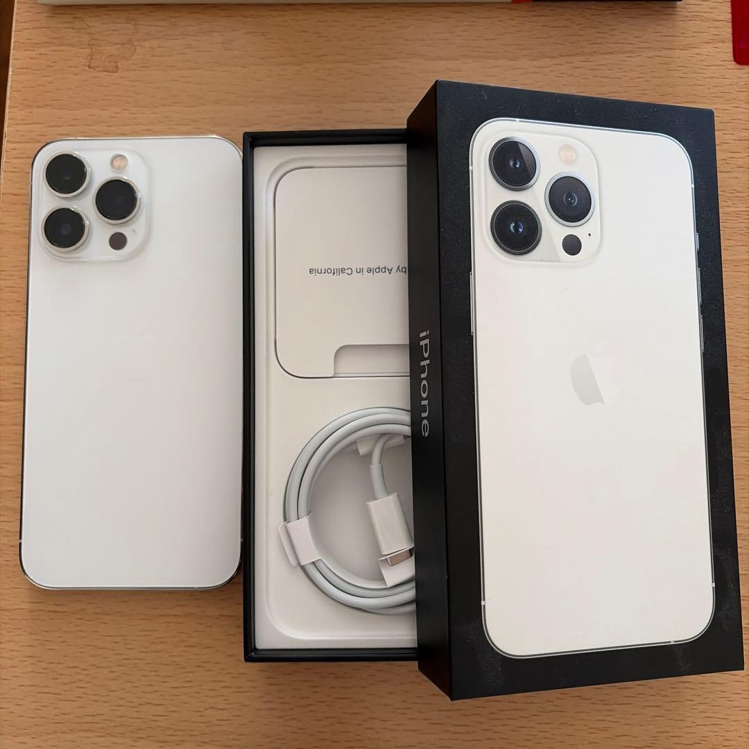 Apple iPhone 13 Pro ホワイト 本体 充電ケーブル付き