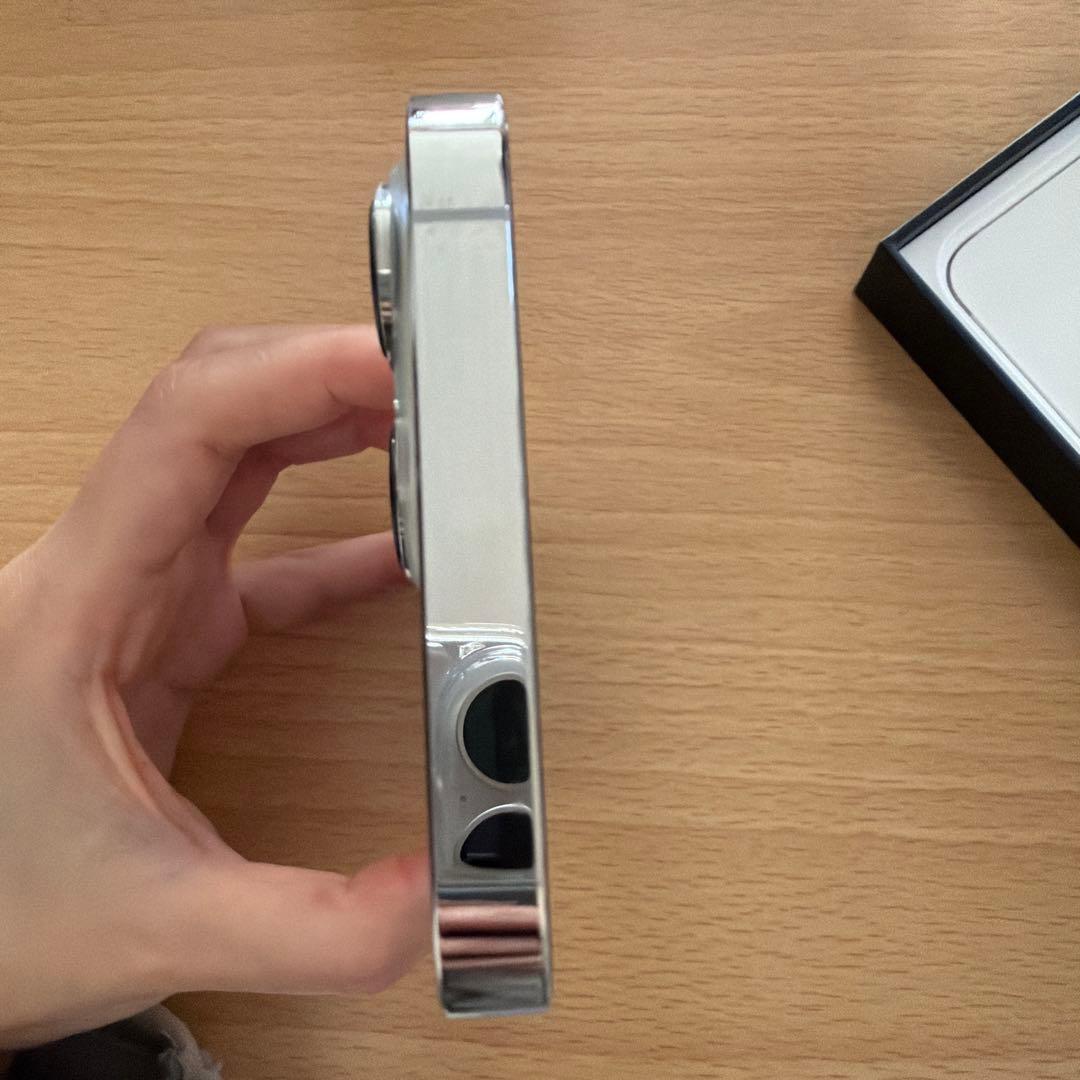 Apple iPhone 13 Pro ホワイト 本体 充電ケーブル付き