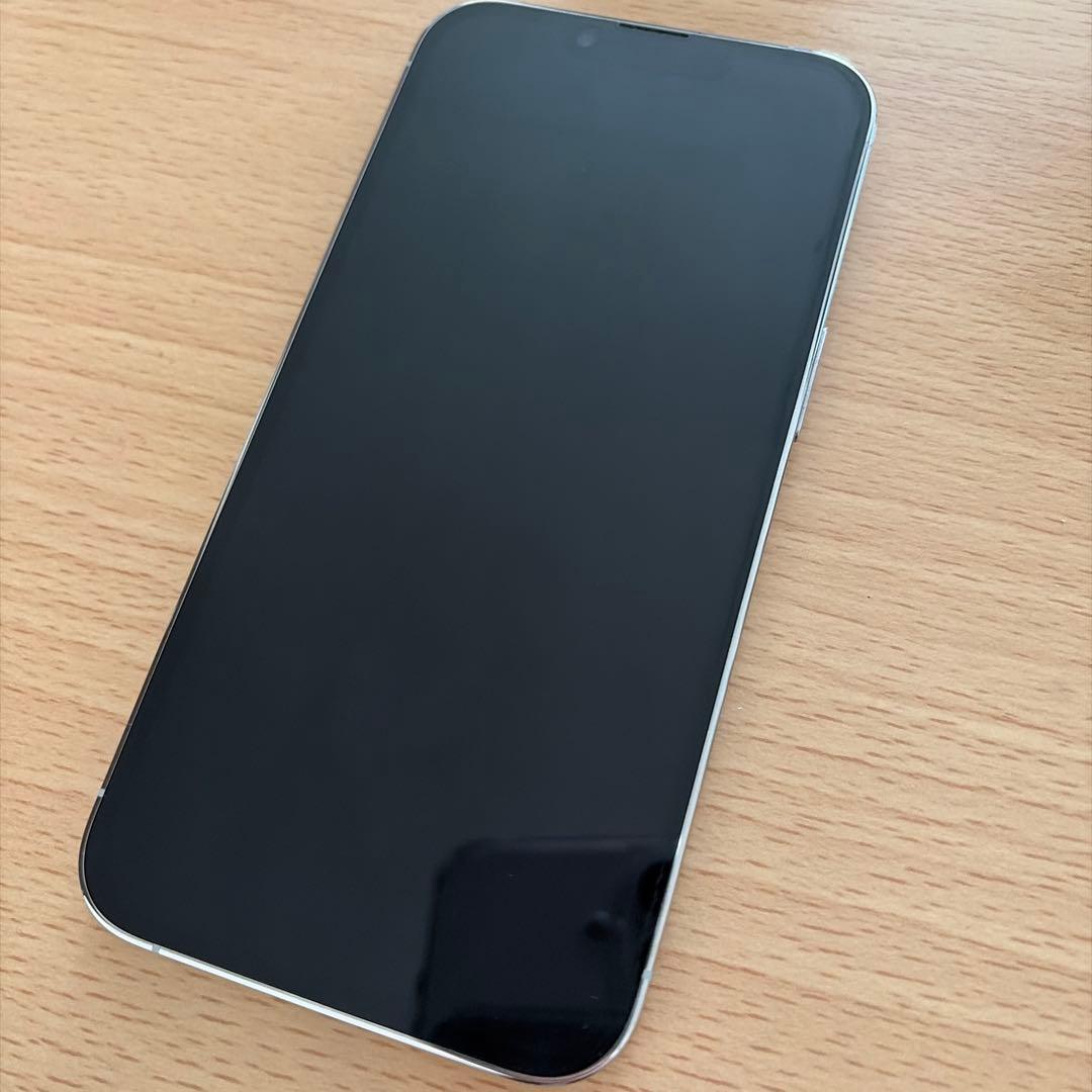 Apple iPhone 13 Pro ホワイト 本体 充電ケーブル付き