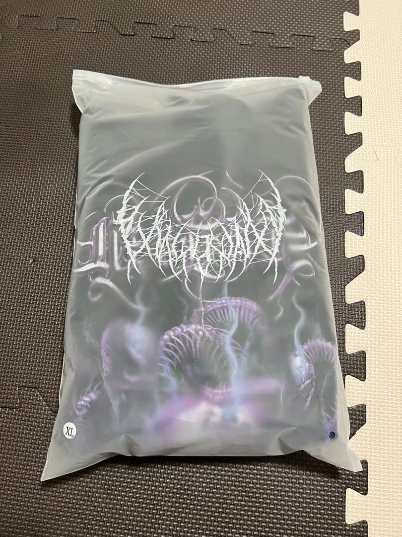 YXNGBRATZ パーカー Pxrge Trxxxper 着用