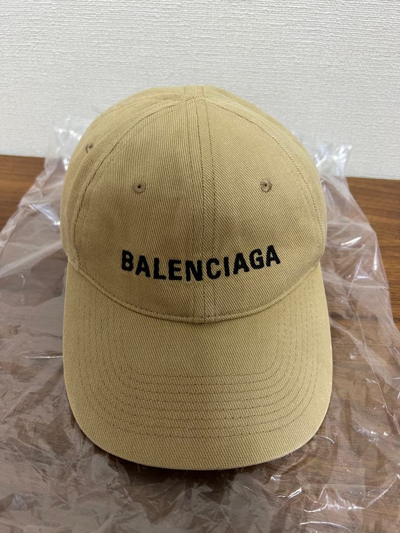 バレンシアガ　ベースボールキャップ　レディース　ベージュ　正規品
