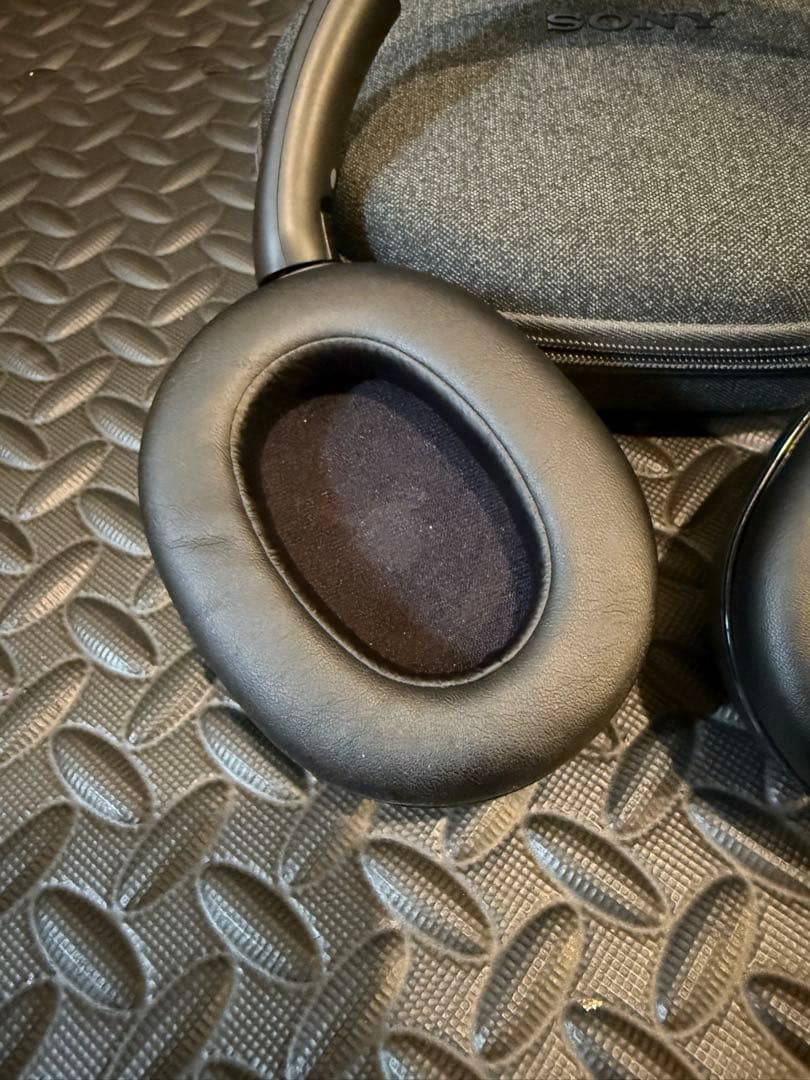 SONY ULTWEAR ワイヤレスヘッドホン　ブラック　WH-ULT900N