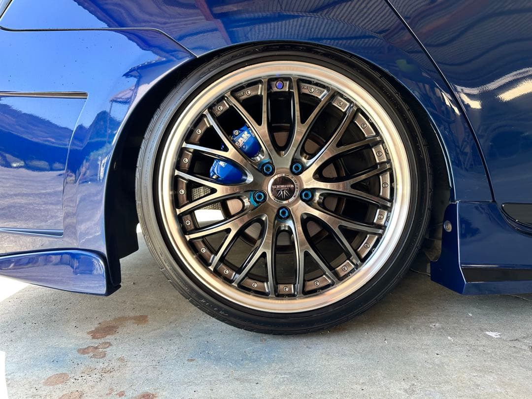 ロクサーニ マルチフォルケッタ SBCリムポリッシュ 18インチ