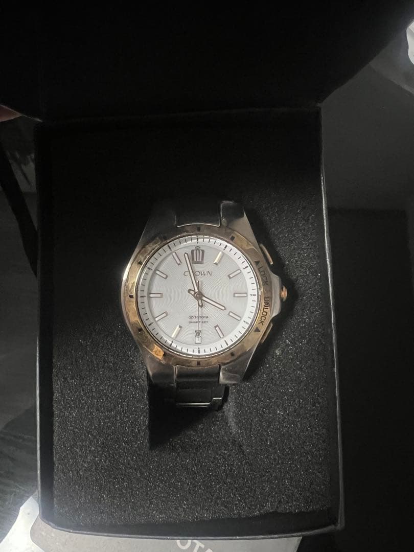 トヨタ TOYOTA クラウン スマートキー腕時計