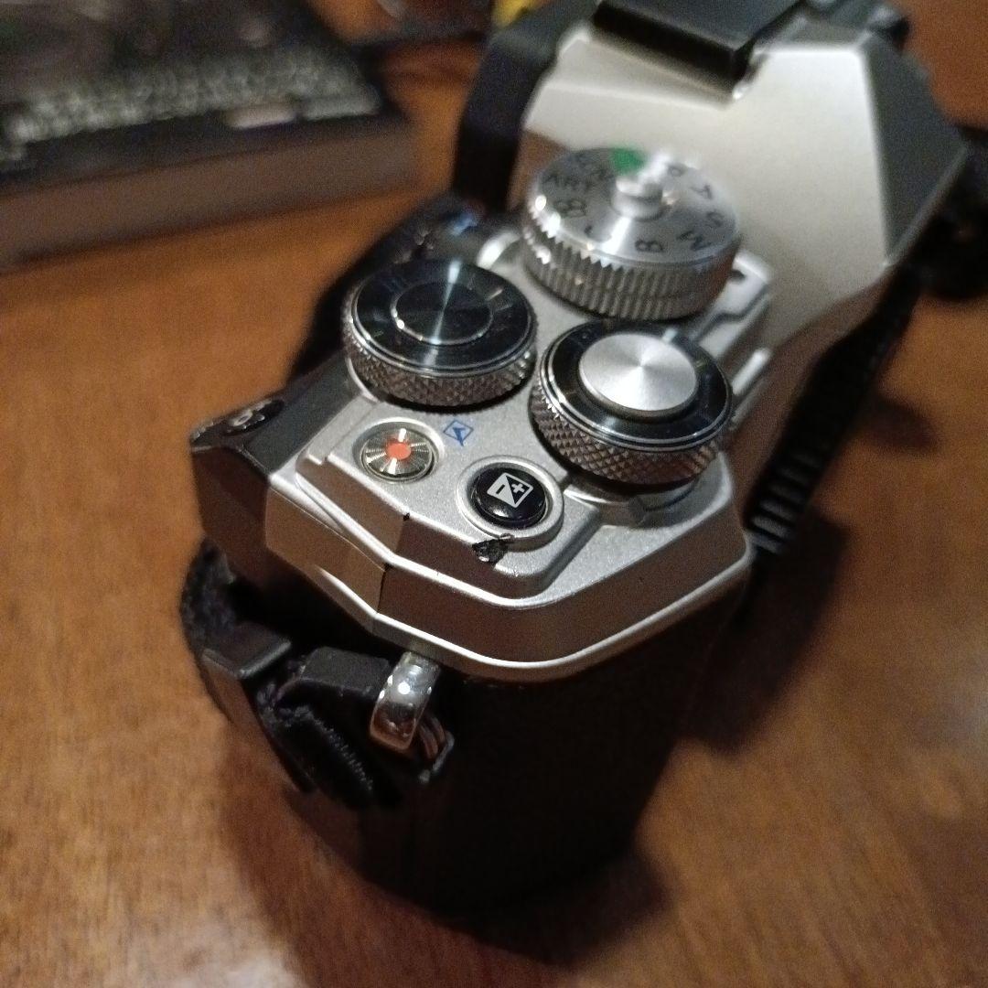 訳あり聾者 om-system OM-5 ミラーレス一眼カメラ オマケ