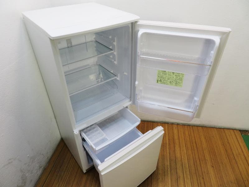 SHARP 便利などっちもつけかえドア 137L 冷蔵庫 CL15
