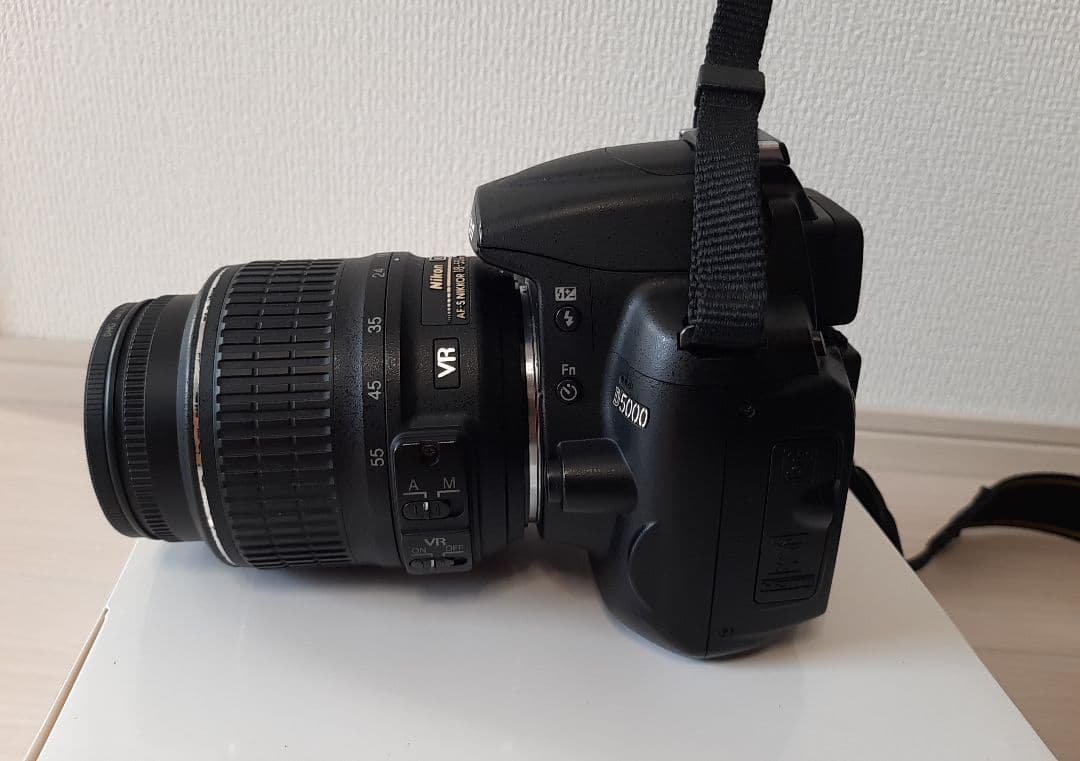 Nikon D5000ダブルズームキット　デジタル一眼レフ　収納バッグ