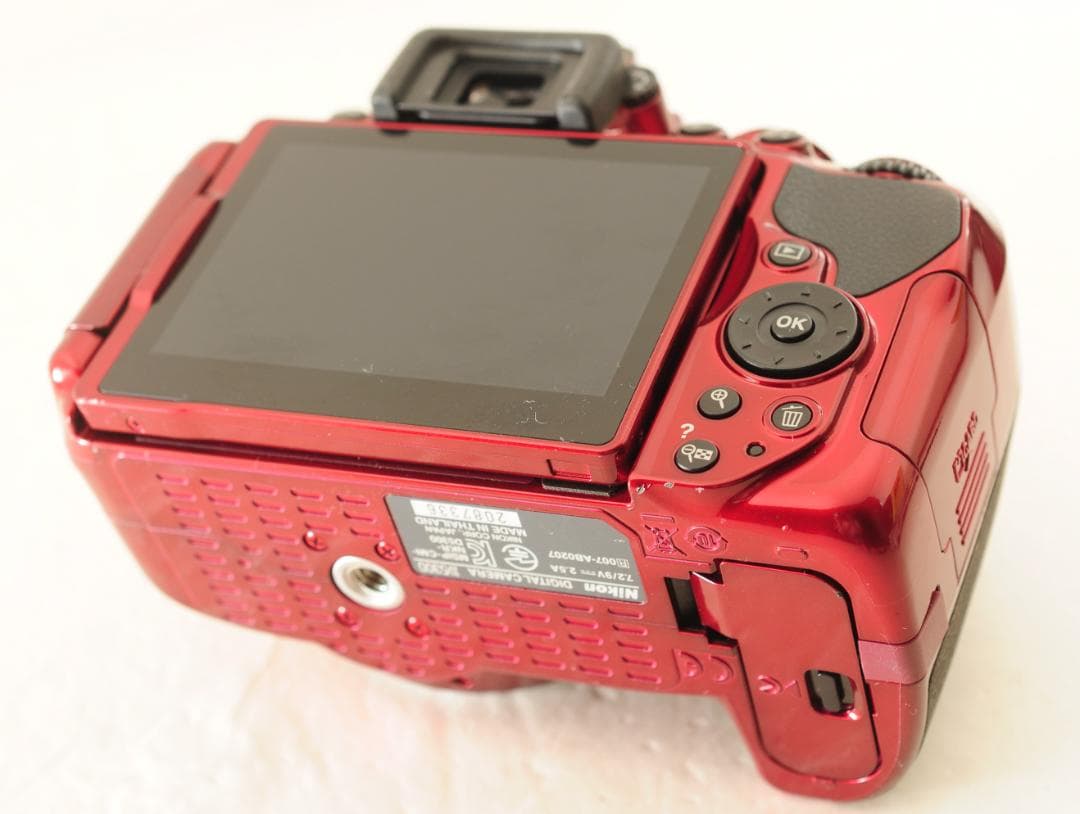 Nikon D5300 レッド デジタルカメラ＆18-55レンズ付き