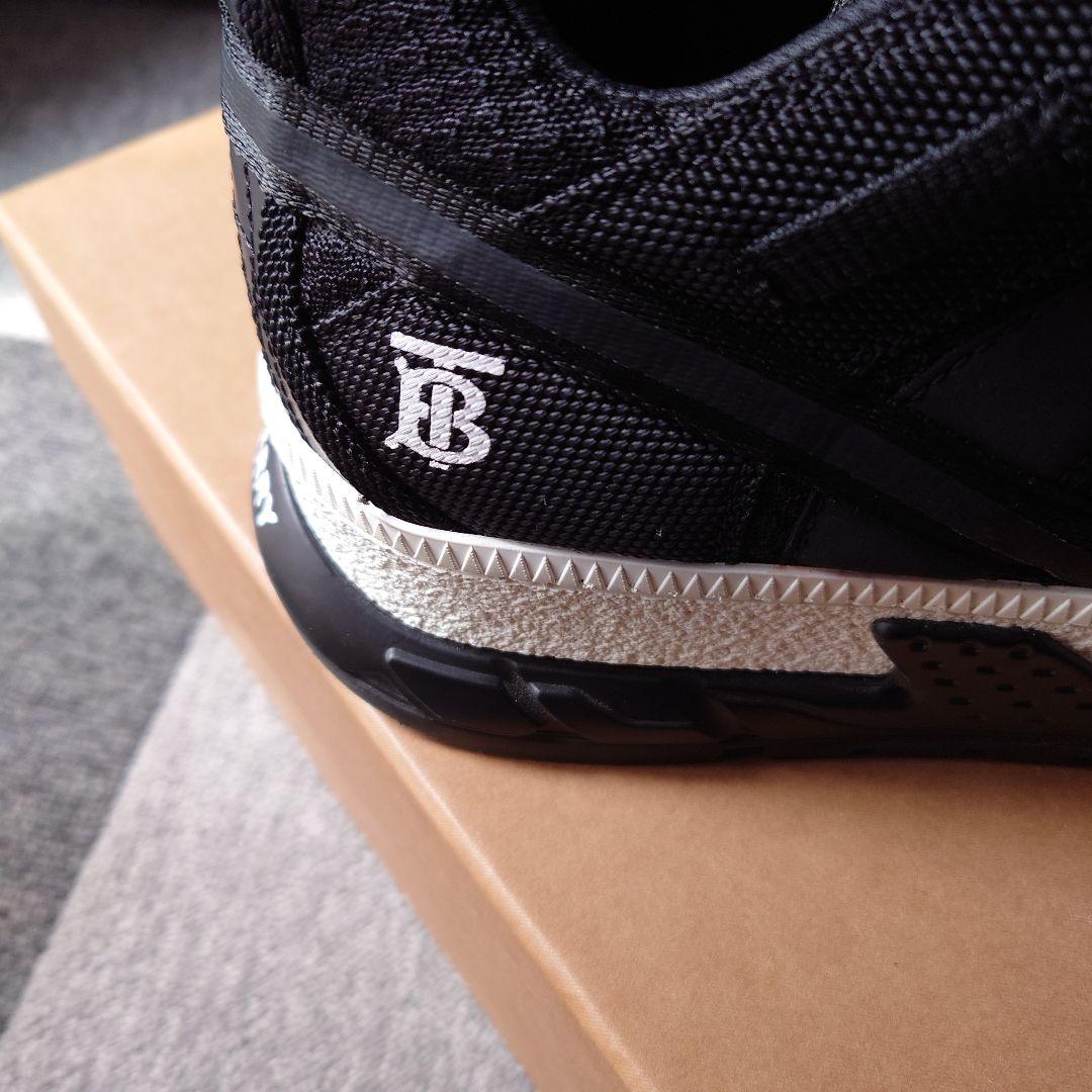 BURBERRY （バーバリー）スニーカー