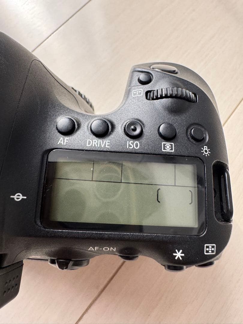 Canon EOS 6D Mark II ボディのみ