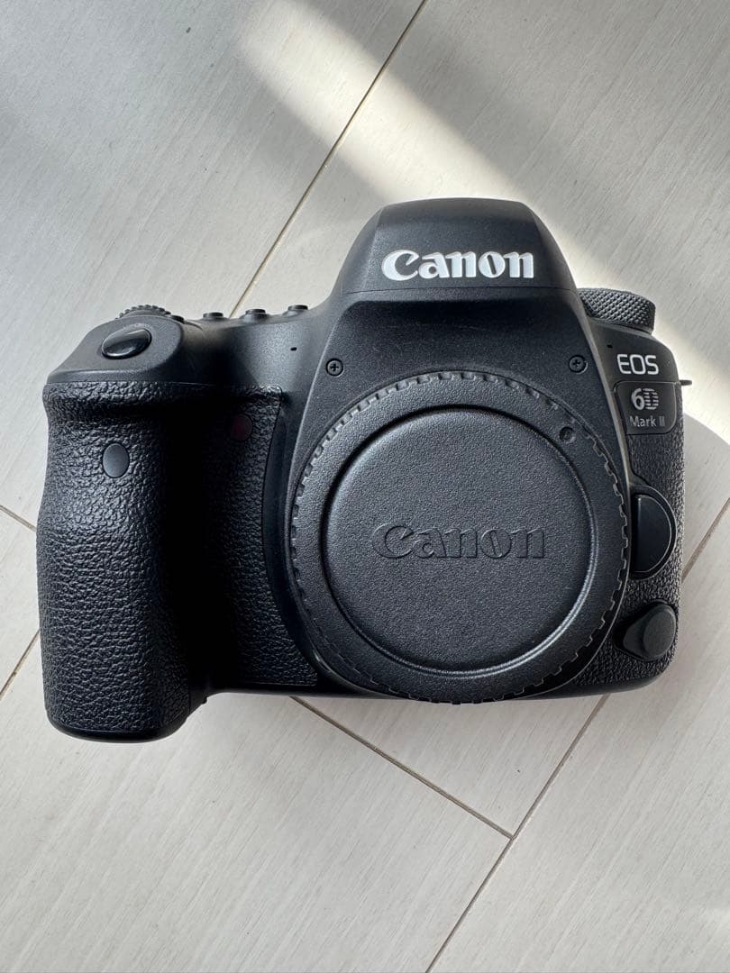Canon EOS 6D Mark II ボディのみ