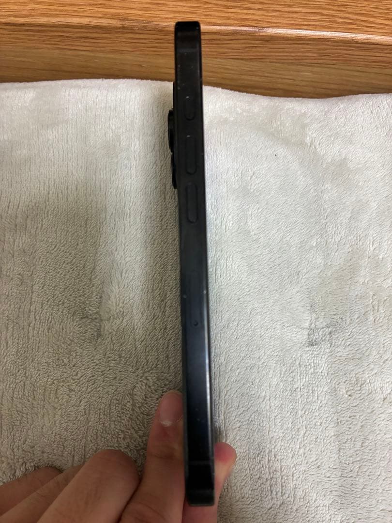 ジャンク品　iphohe16 pro ブラックチタニウム 128GB