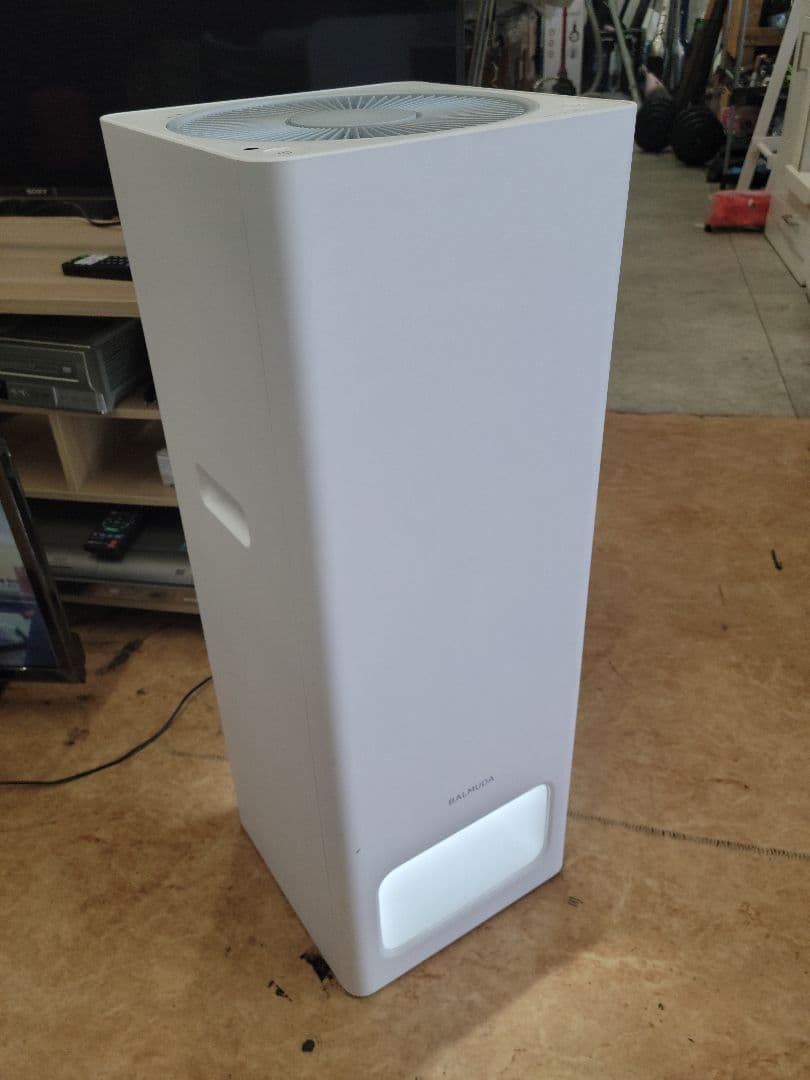 BALMUDA The Pure A01A-WH　バルミューダ　空気清浄機　中古