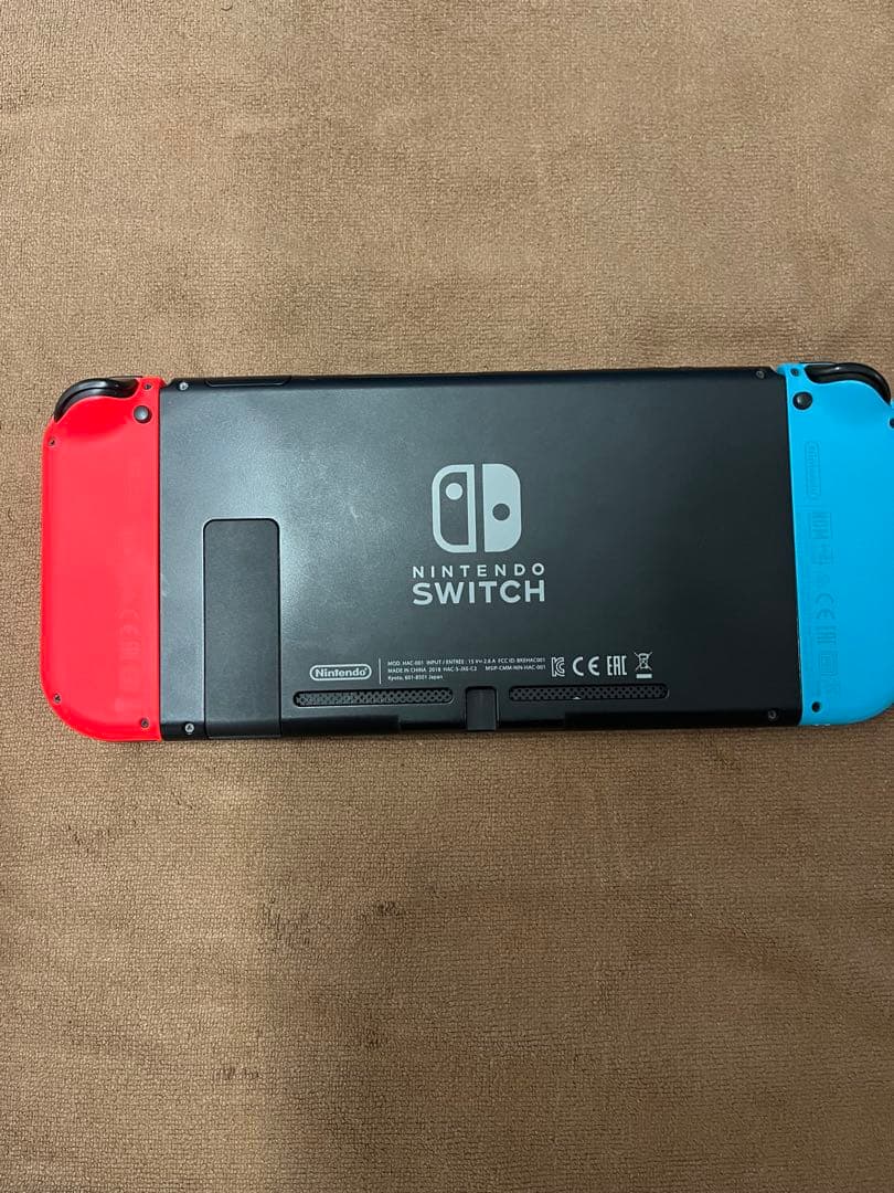 任天堂Switch ケース・充電器付き