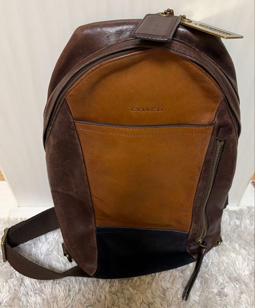 【アメリカで購入】COACH レザー ボディバッグ　メンズ