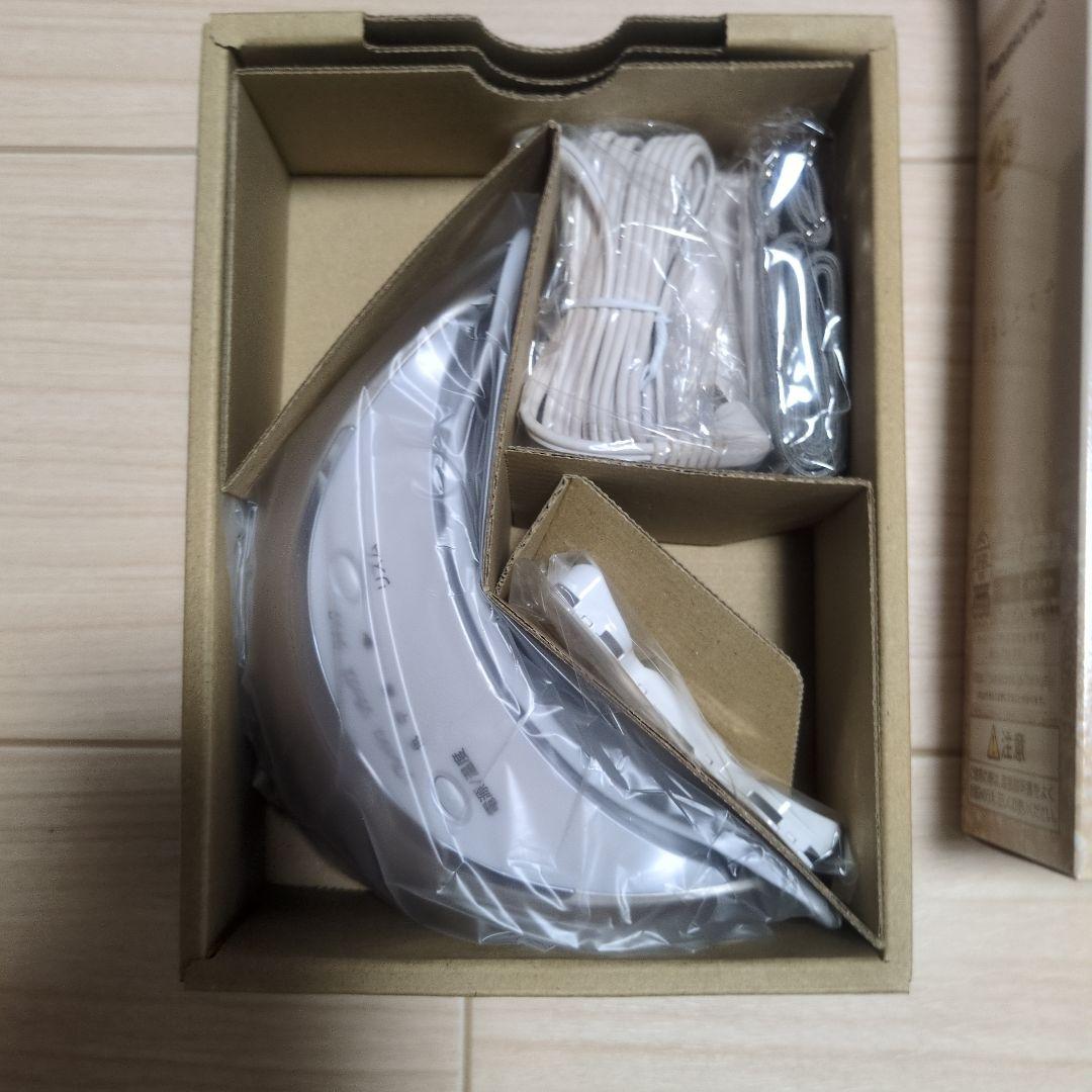 【新品】Panasonic 目もとエステ　EH-CSW68 （ゴールド調）