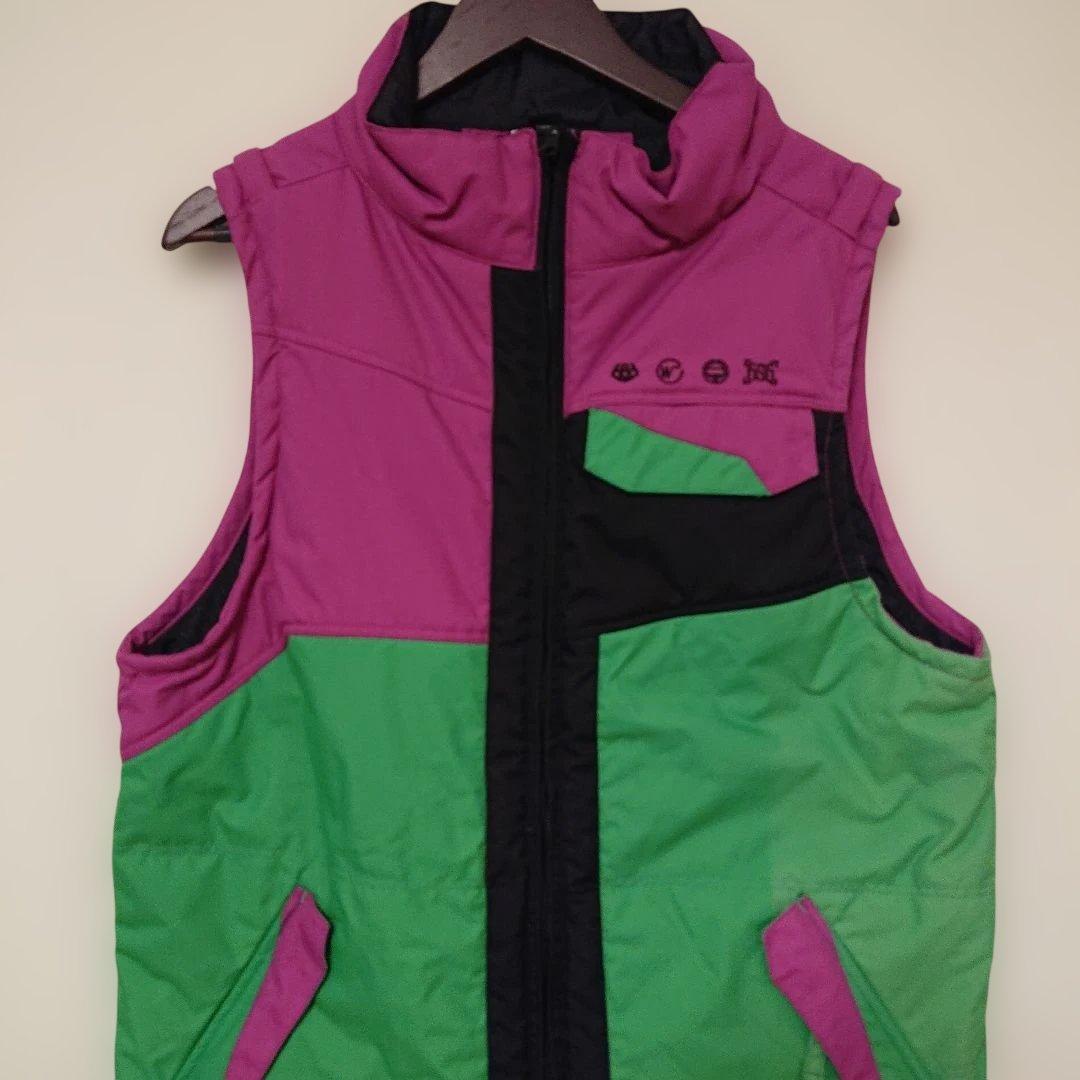 686 six eight six スノーボードウェア ベスト 好配色