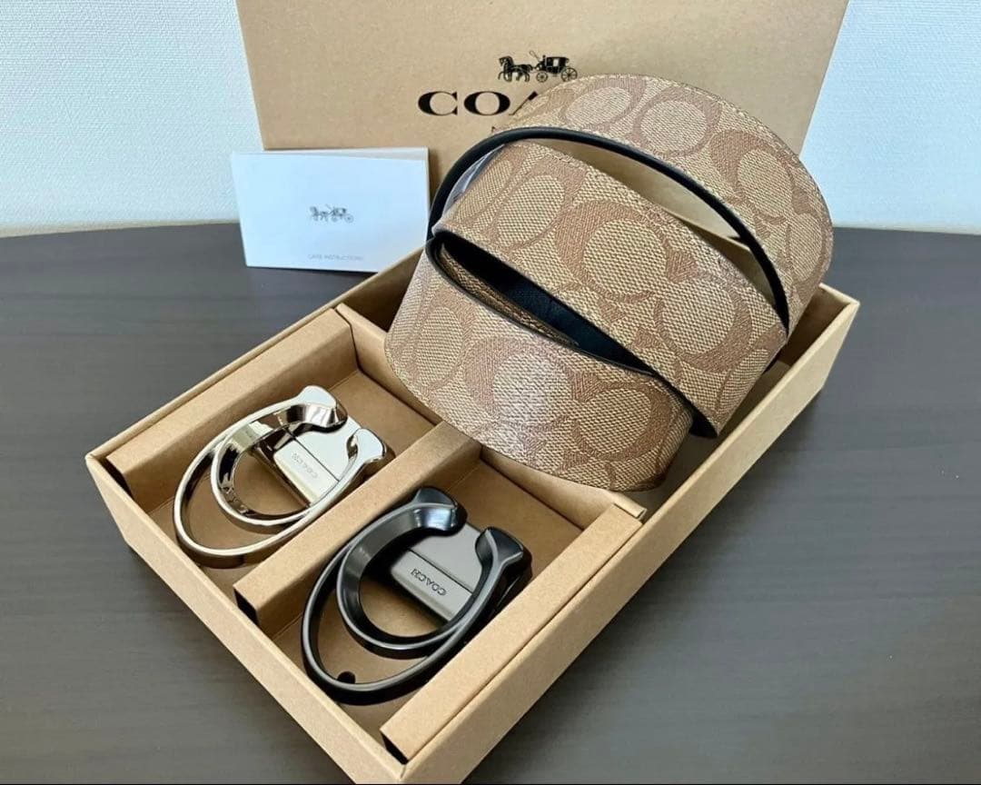 COACH リバーシブル Cロゴバックル付きベルト